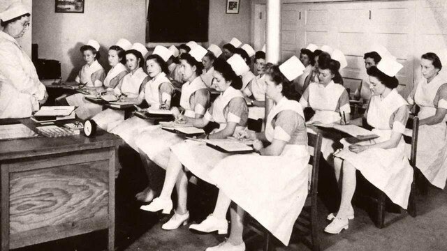 Licenciatura de enfermería y obstetricia.