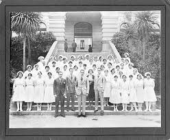 Primer generación de licenciados en enfermería y obstetricia