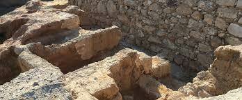 Primeiros tijolos feitos a mão são usados nas construções do Oriente Médio