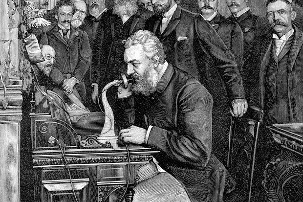 Alexander Graham Bell patenteia o telefone, embora a verdadeira propriedade da invenção ainda seja controversa até hoje