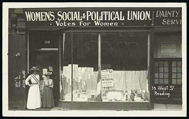 Se declara ilegal la Woman’s Social and Political Union