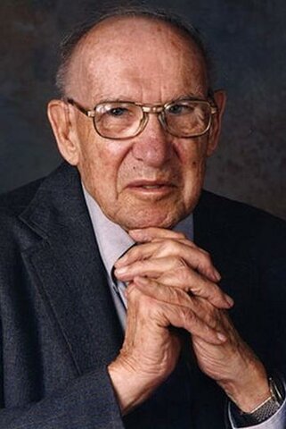 PETER DRUCKER