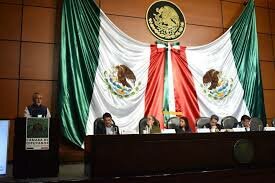 Se adicionan un párrafo tercero, recorriéndose en su orden los actuales párrafos tercero, cuarto, quinto, sexto, séptimo y octavo al artículo 17