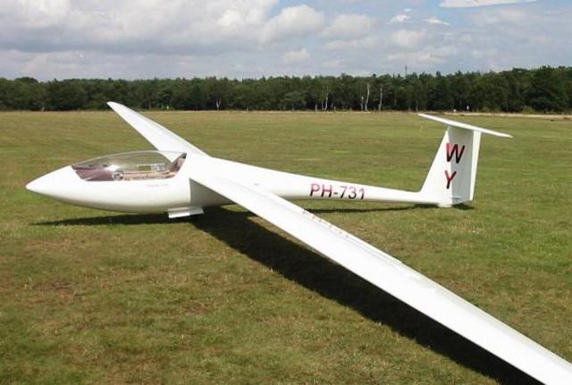 Het eerste zweefvliegtuig