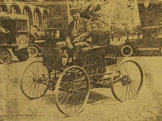 Primer Automóvil.
