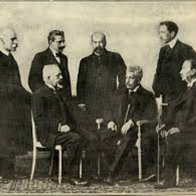 Timeline: GOBIERNOS CONSERVADORES (1880-1899)