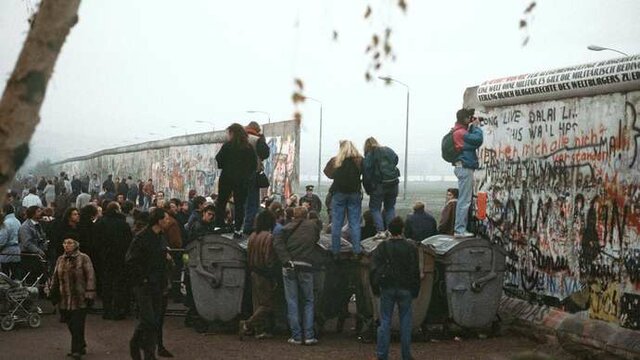 Berlin wall destroyed