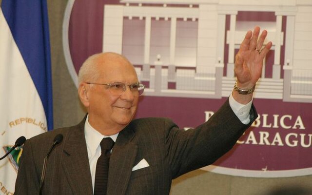 Enrique Bolaños