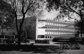 inicios de la construcción del hotel Camino Real, en el verano de 1975.