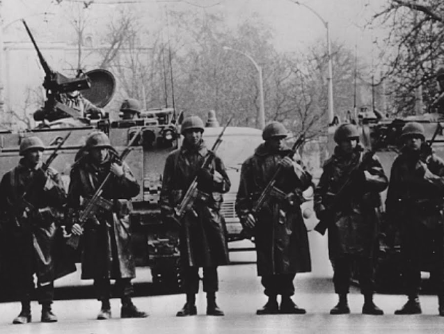 L'esercito turco si muove verso il confine greco.