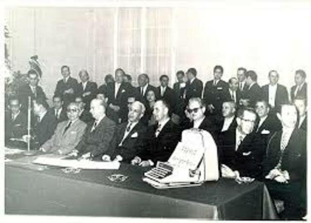 Para 1917 la primera asociación profesional denominada Asociación de Contadores Públicos Titulados contaba con once miembros.