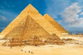 Pyramid of Giza was built