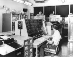 MÁQUINA EDVAC-NEUMANN