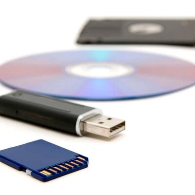 Timeline: A EVOLUÇAO DO ARMAZENAMENTO DIGITAL MÓVEL