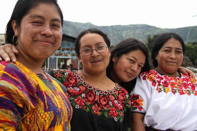 Perspectiva esencialista cultural de la identidad.