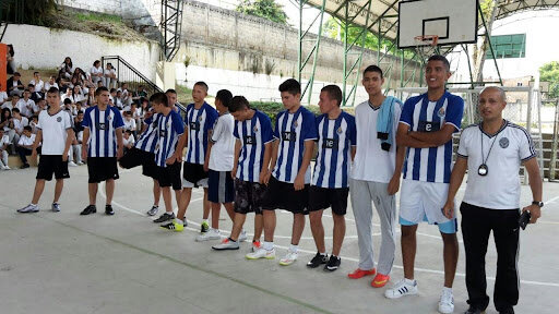 Representando al colegio en deportes