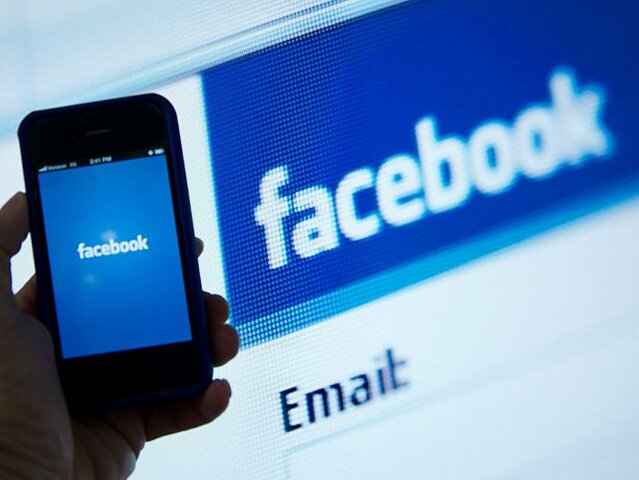 Nace Facebook