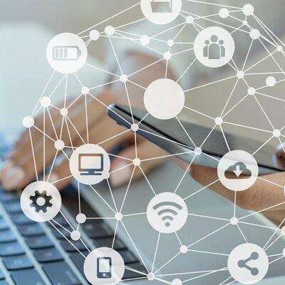 Timeline: Comunicación y Periodismo Digital: una fusión perfecta entre la Ingeniería Electrónica y las Telecomunicaciones