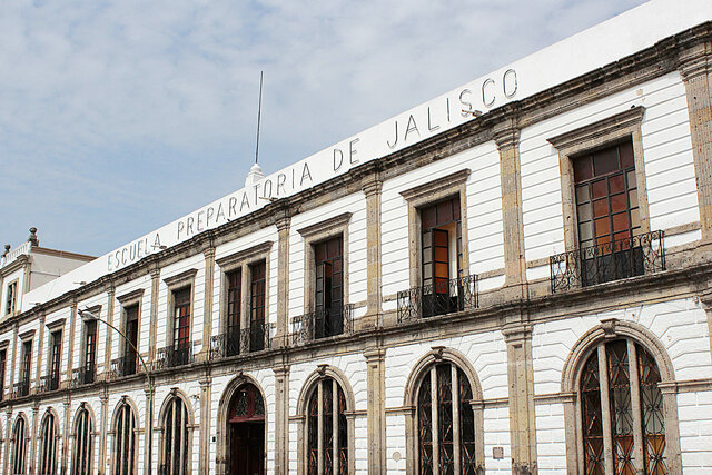 Fundación de la Escuela Preparatoria
