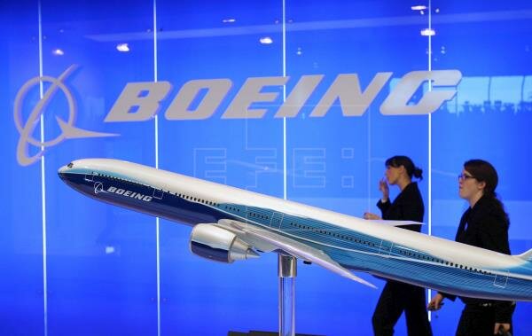 Boeing,  que  donó  un  millón  de  dólares  al  United  Way  Fund,  después  de  los  ataques  al  World  Trade  Center
