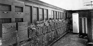 Constricción de la ENIAC (Electronic Numerical Integrator And Calculator)
