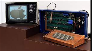 Año 1975:  ordenador Apple I