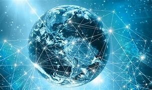 Mayo.- Aparece por primera vez el término "Internet"