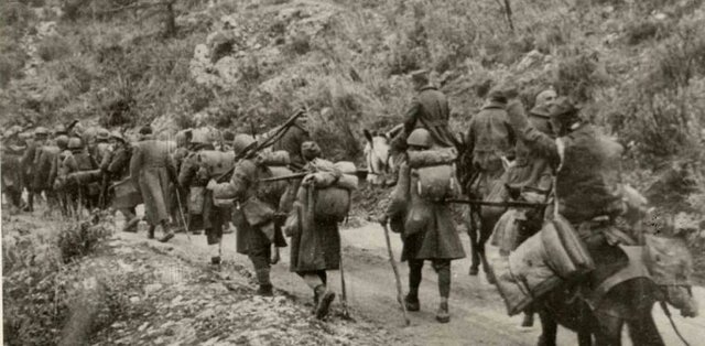 Italia ataca Grecia y el Egipto británico