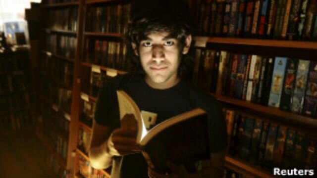 ACUCASACIONES A AARON SWARTZ