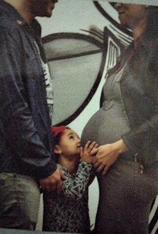 Esperando meu presente de Natal... minha irmazinha