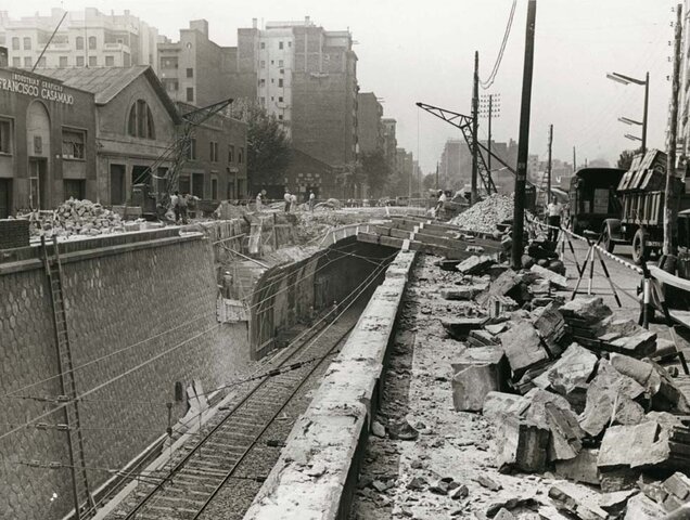 Cobriment del tren al carrer Aragó