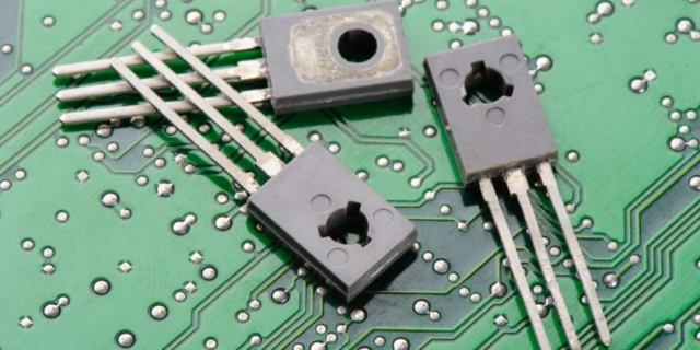 El transistor