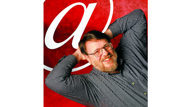 Ray Tomlison, inventó la conocida “arroba” @