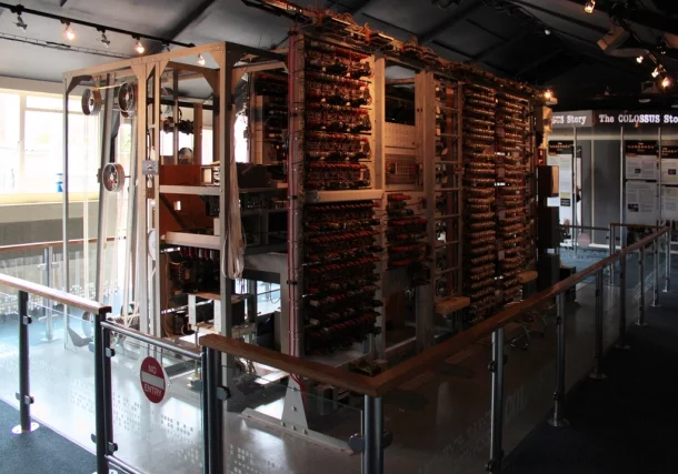 COLOSSUS I Y COLOSSUS 2