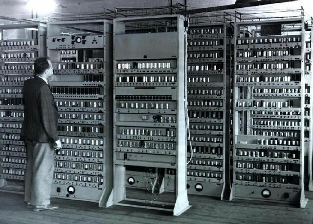 LA PRIMERA COMPUTADORA