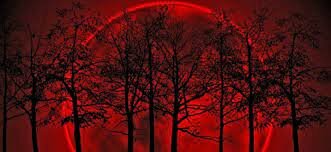 Día oscuro y luna roja
