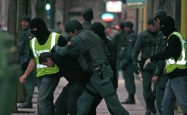 ETA comete su primer atentado.