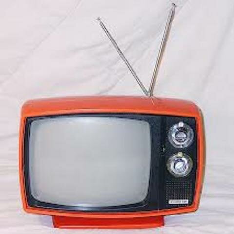 TELEVISOR CON ANTENA