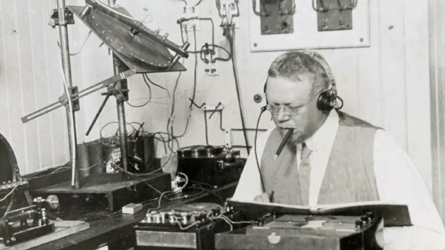 Radio: Transmisión del primer programa de radio
