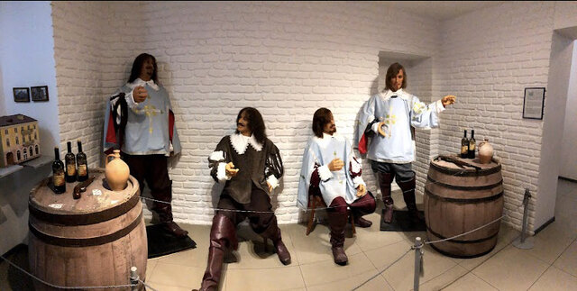 Музей воскових фігур «У баби Уті»