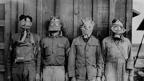 The Gas Mask 1915