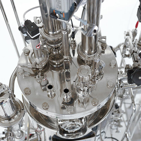 Fermentador piloto y aireados.