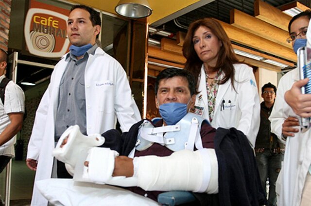 Primer trasplante en el mundo de brazo completo.