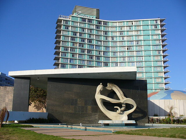Construction Begins for the Riviera Hotel, Havana