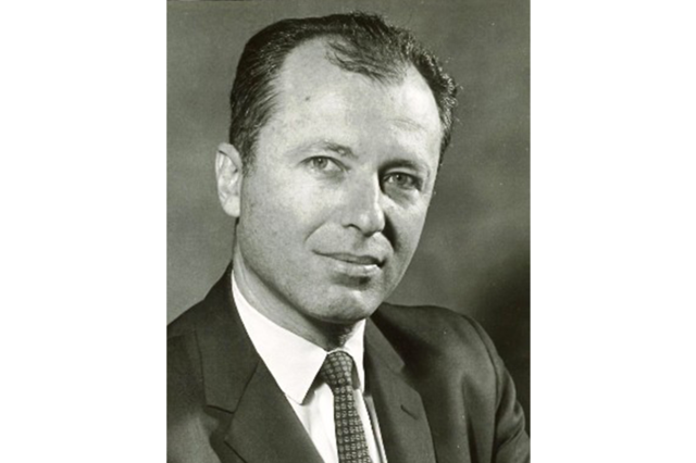 Frey, Botan, Friedman y Kreps