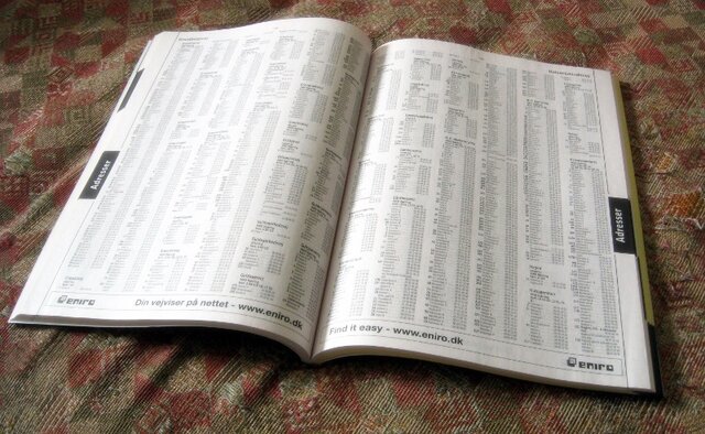 Primer listín o guía de teléfonos