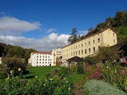 Se funda la primera escuela marista