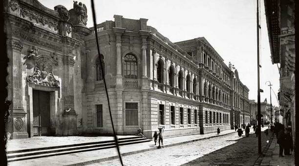 Aparece la universidad Real y Pontificia Universidad de San Gregorio Magno