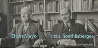 Elton Mayo y F. J. Roethlisberger (Principal contribución a la administración)