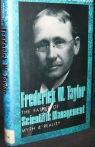 Su obra es publicada